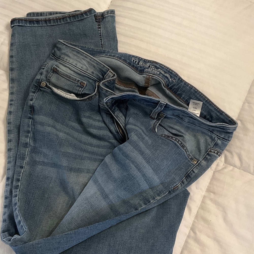 Maurices Women's Blue Straight Leg Jeans